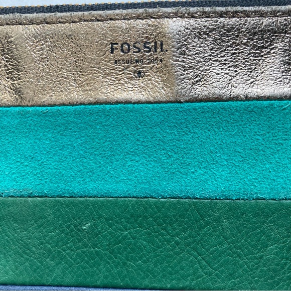 Fossil Leather Multi Colored Striped Wristlet - Picture 3 of 7